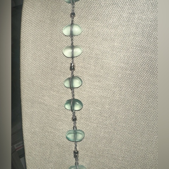 J Jill translucent light green beaded adjustable necklace - Picture 9 of 13